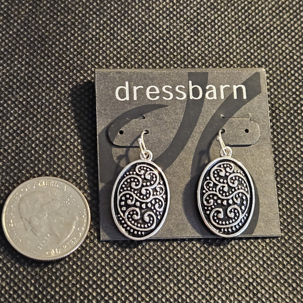 Dressbarn Intricate Black And Silver Earrings 10$